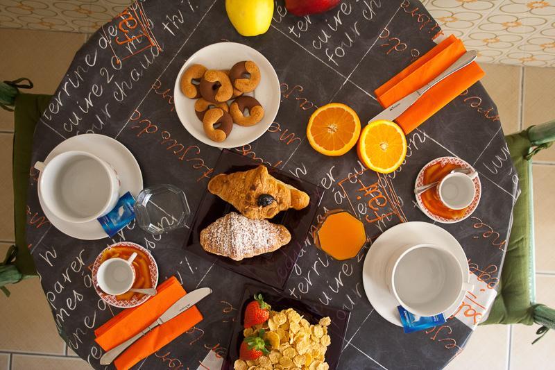 Buona Onda Bed & Breakfast Marsala Bagian luar foto